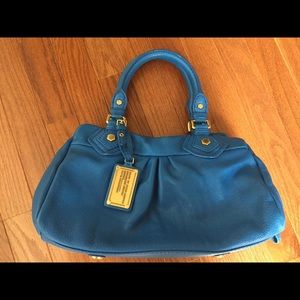 Marc Jacobs Classic Groovee Q Satchel Crossbody